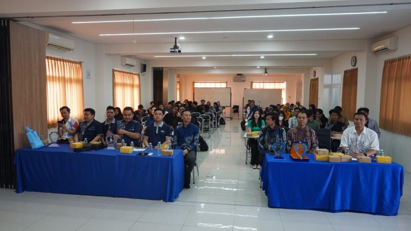 Talkshow Titik Temu Digital - Membangun Koneksi Cerdas antara Bisnis, Tekonologi, dan Pendidikan